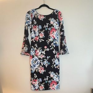EUC WHBM bell sleeve floral dress